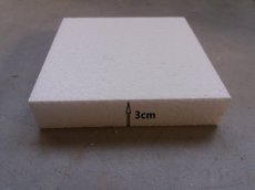 Gâteau carré en polystyrène,  3cm de haut