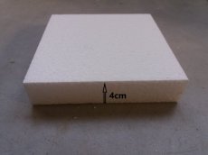 Gâteau carré en polystyrène,  4cm de haut
